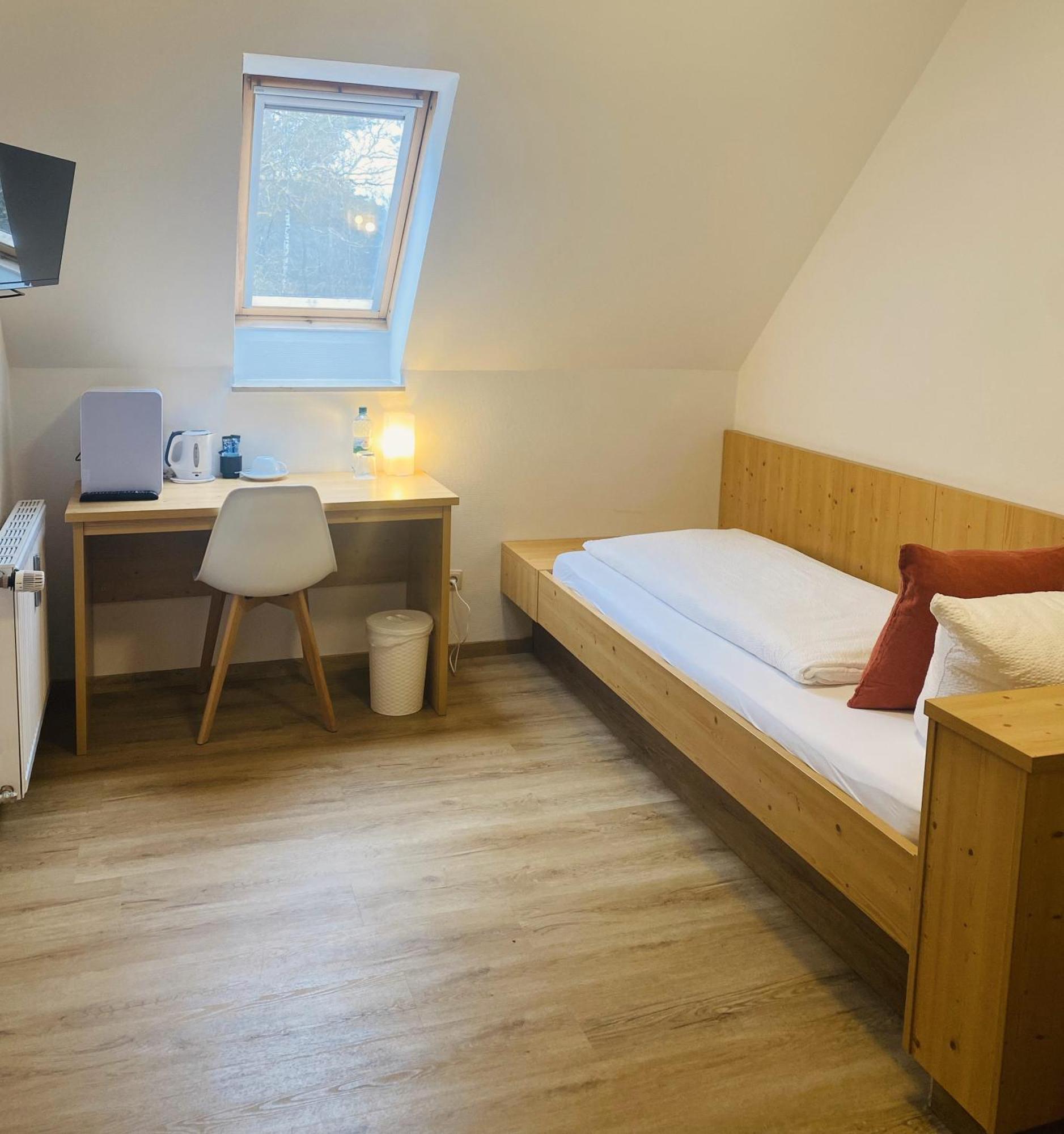 Gasthof Wilhelm Tell Fremdenzimmer Zirndorf Exterior photo